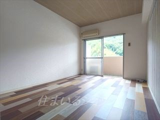 広島市安佐北区落合１丁目の賃貸マンションの居間・リビング