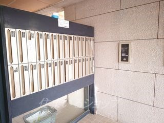 広島市安佐北区落合１丁目の賃貸マンションのエントランス