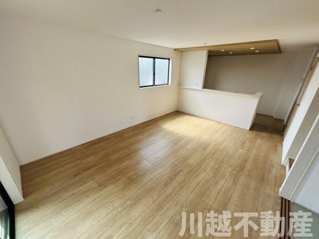 うれしい大容量パントリー付き！の居間・リビング|物件情報量豊富です