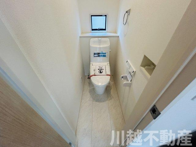 うれしい大容量パントリー付き！のトイレ|物件の詳細についてもお気軽にお電話ください