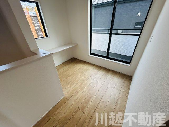 うれしい大容量パントリー付き！の洋室|経験豊富なスタッフがわかりやすくご案内いたします