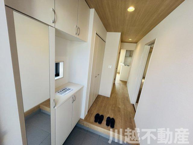 うれしい大容量パントリー付き！の玄関|ご相談無料です