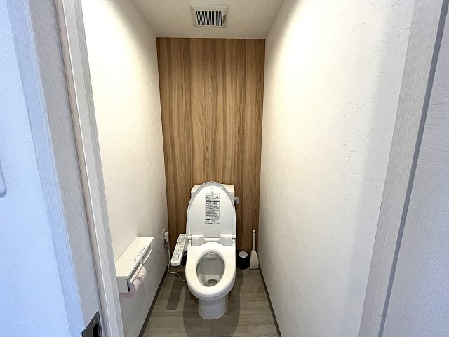 別号室です。現状優先。