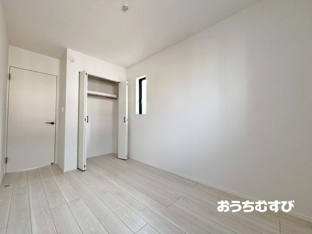 春日井市出川町5期(全1棟)の洋室