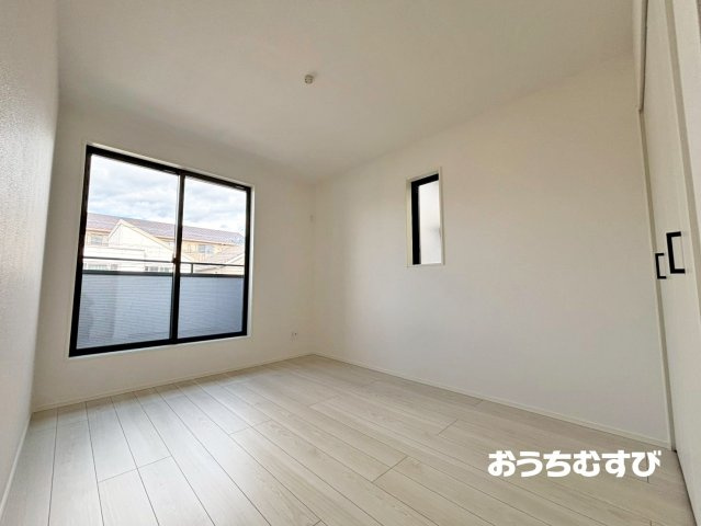 春日井市出川町5期(全1棟)の洋室