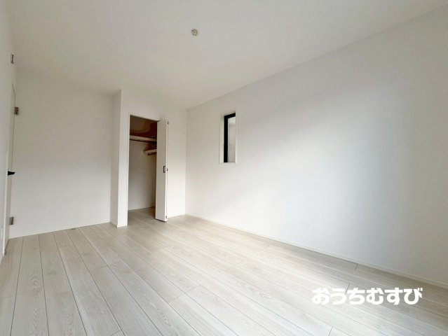 春日井市出川町5期(全1棟)の洋室