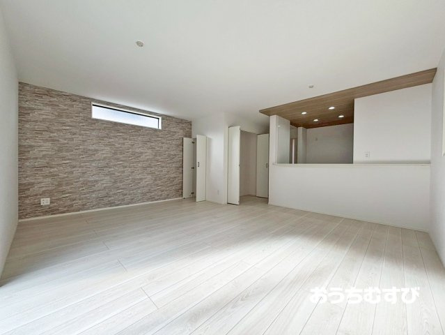 春日井市出川町5期(全1棟)の居間・リビング