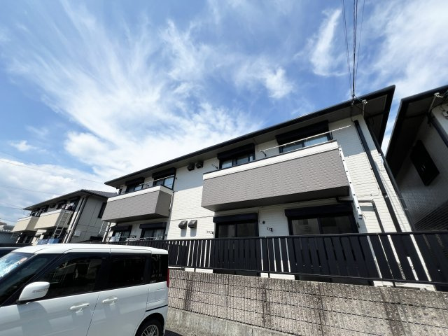 エピナール D棟の外観