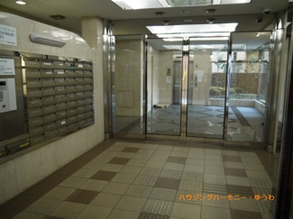 【エントランス】 | エントランス内部もお洒落で開放感があります。