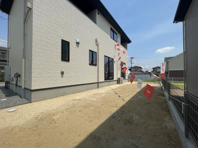 新築戸建・建売　伊達郡桑折町3期　Erde　全2棟の庭|物置を置いたりガーデニングを楽しんだりと使い方自由自在(*^_^*)