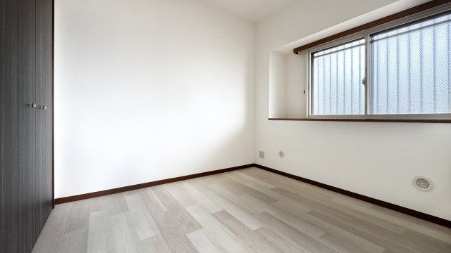 ライフコート東仙台の洋室