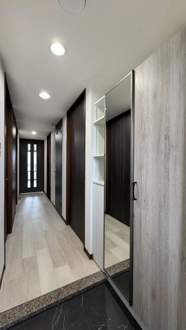 ライフコート東仙台の玄関