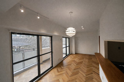 【完成予想図】 | 神戸北町ソレアードコートＢ棟 | フローリング貼替え例（イメージ画像）