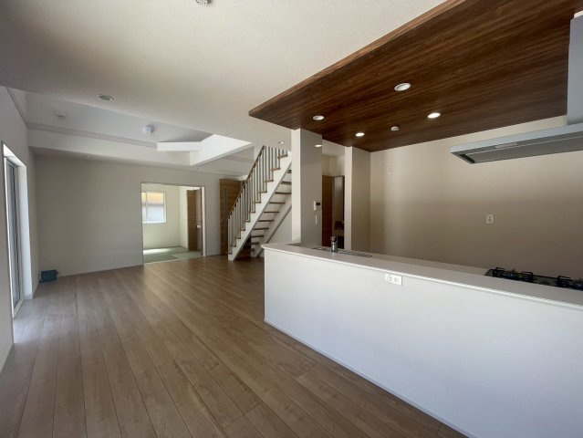 横浜市磯子区杉田8丁目 新築戸建て【仲介手数料無料】カースペース3台