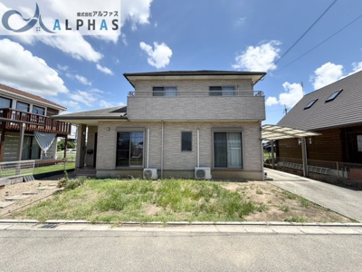 【前面道路含む現地写真】 | 加古郡稲美町中村　一戸建て | ガーデニングや家庭菜園を楽しんだり、小さなお子様がいるご家庭ではプールなどをして楽しめますね♪