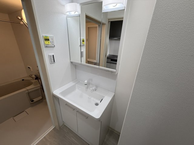 クリエオーレ豊島南の独立洗面台