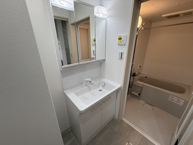 クリエオーレ豊島南の独立洗面台