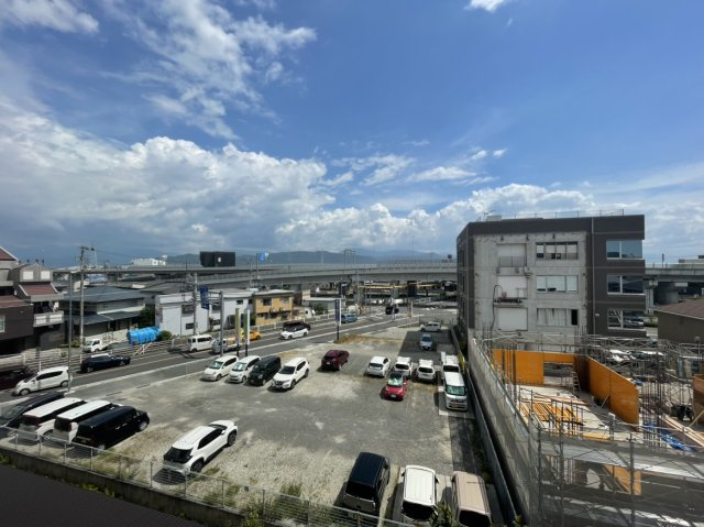 フォルテコート松山南の展望|4階角部屋から望む眺望。