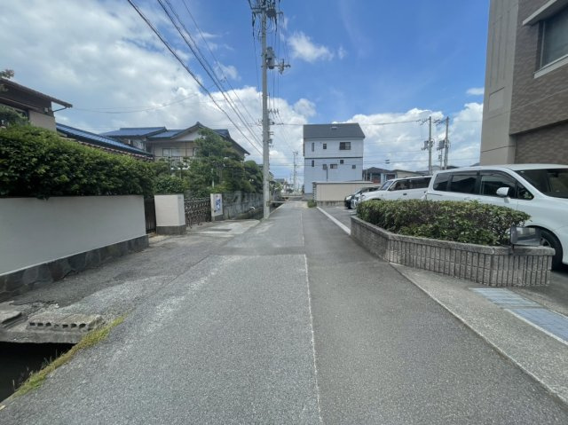 フォルテコート松山南の周辺