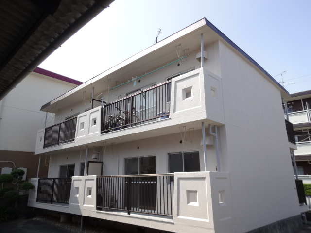 両角アパートの外観