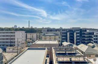 【展望】 | ここからは空が遠くまで見える。紺碧、曇天、茜色。