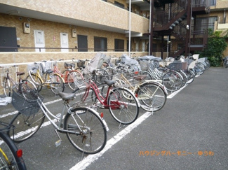 【その他共用部分】 | 敷地内に、便利な駐輪場が有ります。