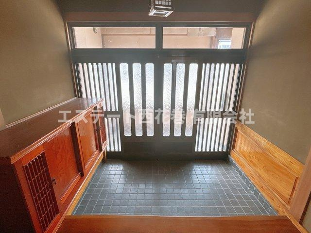 花巻市上根子字法領　土地建物の玄関