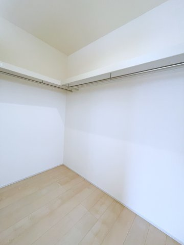 新築戸建・建売　寄居町赤浜第4　Livele Garden　全1棟の収納|大容量の収納！ハンガーパイプもついているので干した洗濯物をそのままかけることができる！
