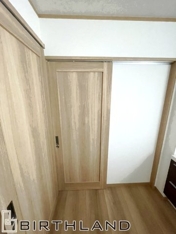 郡山市大槻町針生前田　リノベーション中古戸建　開成小学校・第一中学校の洋室