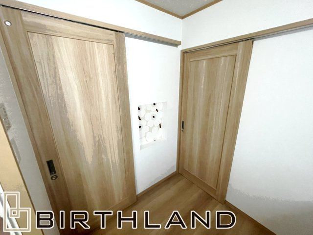 想定賃料年118万　想定利回り4.27％　木造戸建の洋室