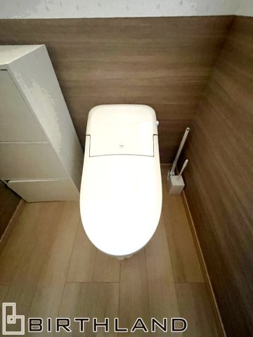 想定賃料年118万　想定利回り4.27％　木造戸建のトイレ