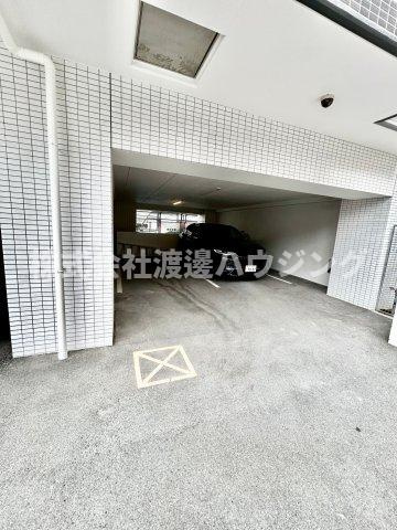 アンフィニXⅡ江坂ガーデンの駐車場