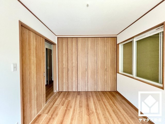 宇治市伊勢田町若林の洋室