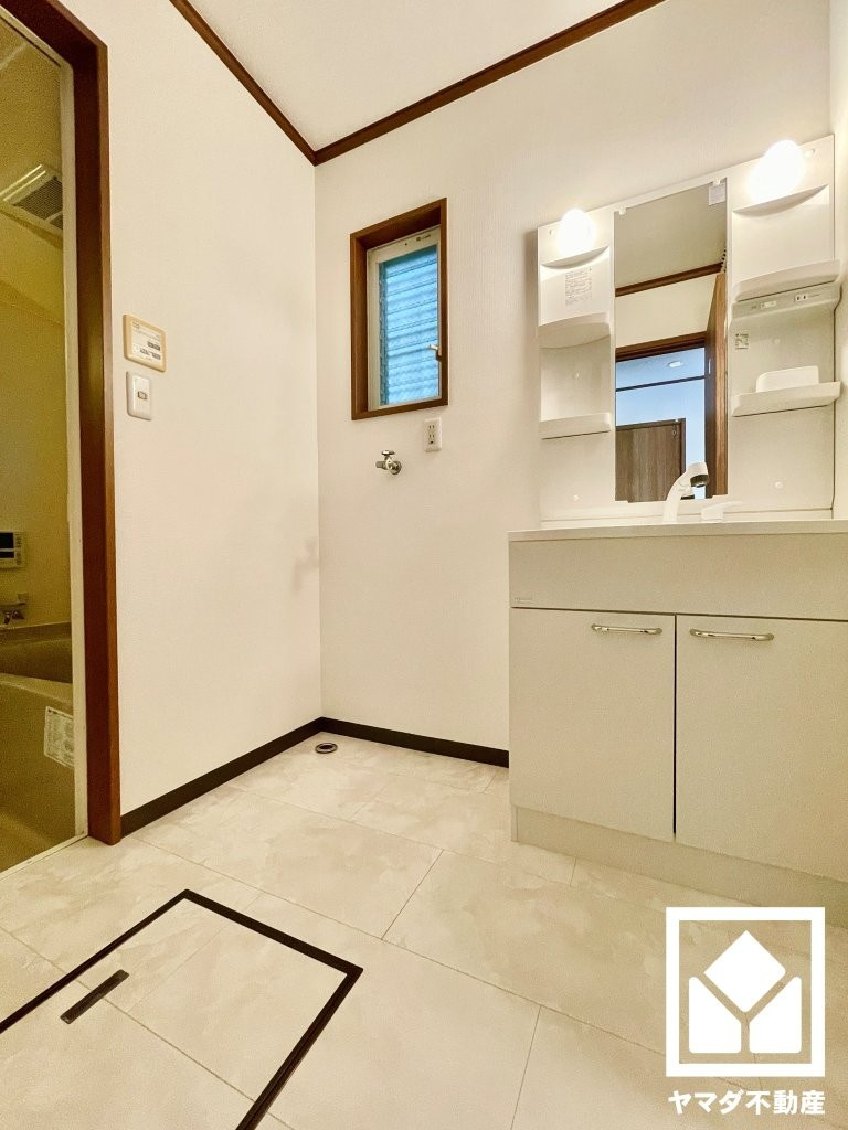 宇治市伊勢田町若林の前面道路含む現地写真