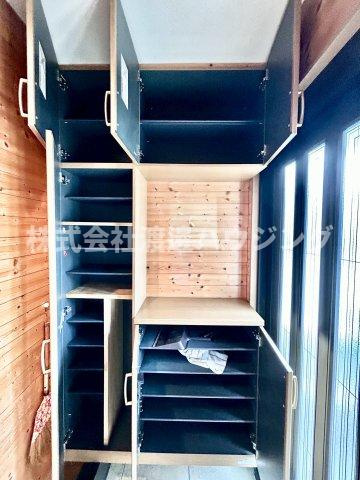 箕面5丁目戸建の収納