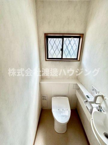 箕面5丁目戸建のトイレ|タンクレストイレ