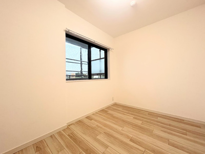 【洋室】 | 神大寺ガーデンハウス | ◆子どものスタディ空間として、あるいは書斎やホビールームとして生活スタイルに合わせて使えるプライベートルーム。居心地のいい落ち着いたインテリアが似合います。