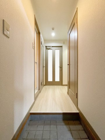 グランマコイ井尻の玄関