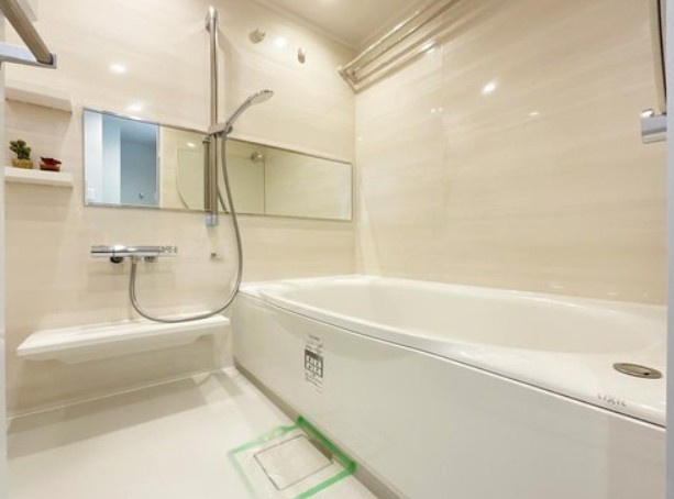 【浴室】 | メセーヌ | 一日の疲れが癒される優雅な時間を堪能できるゆとりあるバスルームです。