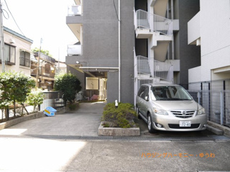【駐車場】 | 自走式の駐車場がありますので、車必須のかたには、安心です。