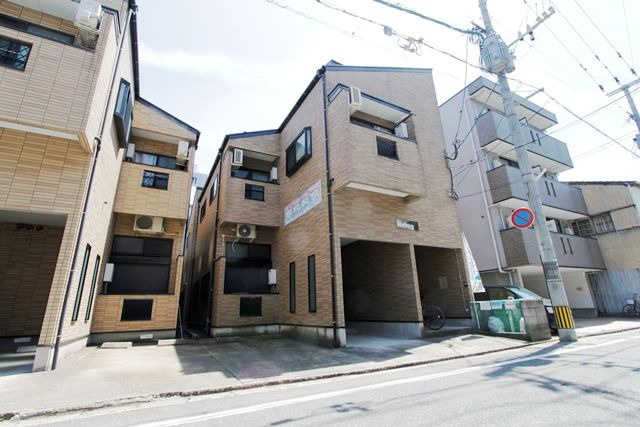 フォレスト