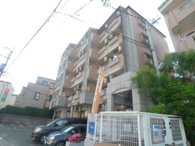 シャルム平尾の外観