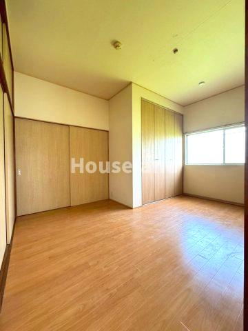 西大井戸建の居間・リビング