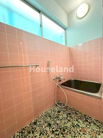 西大井戸建の浴室