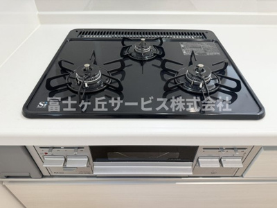 【その他】 | 静岡市葵区竜南3丁目 2期 新築一戸建て 3号棟 | 3口コンロがあります