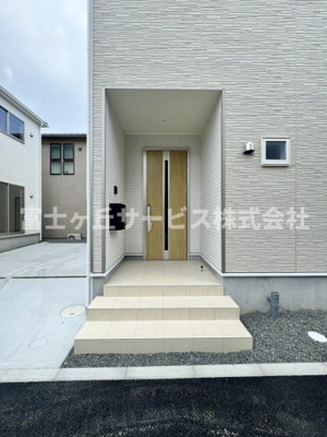 【エントランス】 | 静岡市葵区竜南3丁目 2期 新築一戸建て 3号棟 | エントランスです