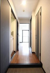 ピュアドーム高宮ロイヤルズの玄関