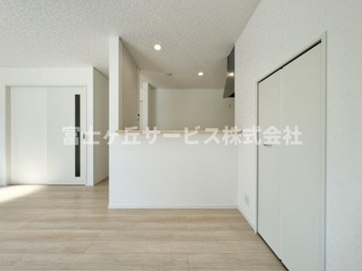 【キッチン】 | 静岡市葵区竜南3丁目 2期 新築一戸建て 6号棟 | キッチン正面です