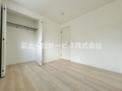 【子供部屋】 | 静岡市葵区竜南3丁目 2期 新築一戸建て 6号棟 | 子供部屋としても使える洋室です
