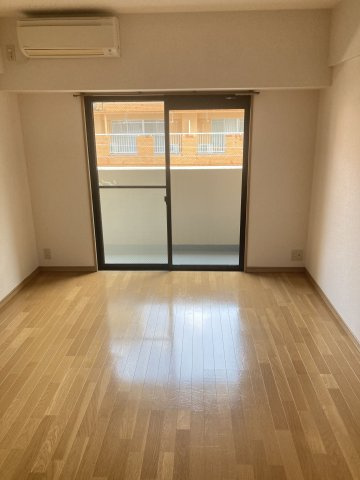 OMK大橋駅前の居間・リビング